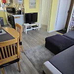 Sunny Sandown Bay Holiday Chalet Yaverland Isle Of Wight