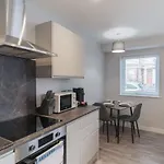 Spacious 1 Bedroom Apartment In Liverpool
