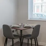 Spacious 1 Bedroom Apartment In Liverpool