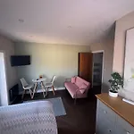 1 Double Bed Studio With Private Access