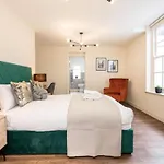 71 Townhouse By Elite