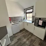 1St Floor Flat In Mews