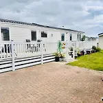 P&T'S Home From Home, Platinum Spacious Lodge