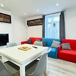 Flat 2 - 24 Cliff Road