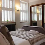 Luxury King Suite: Tub, Wifi And Central Location