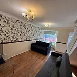 Southsea Stays Cozy Home With Hot Tub Free Parking