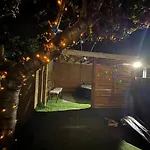 Southsea Stays Cozy Home With Hot Tub Free Parking