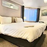 Dukes Folly Hotel