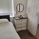 Linroy Guest House