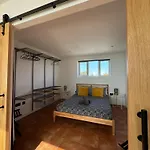 Incredible Panoramic Sea View 2 Bedroom Sleeps 4 People! - Free Parking - The Best Beach! - Great Location - Fast Wifi - Smart Tv - Newly Decorated - Sleeps Up To 3! Close To Bournemouth & Poole Town Centre & Sandbanks
