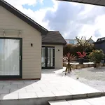 Luxury 2 Bedroom Property In Quiet Location Close To Sw Coastal Path