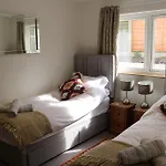 Luxury 2 Bedroom Property In Quiet Location Close To Sw Coastal Path