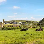 Demelzas Retreat