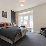 Contractor-Friendly 2 Bed House Fast Wifi & Free Parking Central Redcar