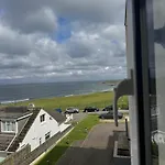 6 Ocean Gate Apartment
