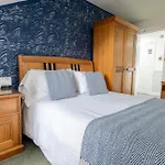Number 7 Guest House