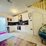 Pophaus Brighton - Glam Pad In The Lively Lanes