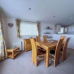 Luxury Lodge With Full Sea Views At Azure Seas In Suffolk Ref 32105Og