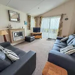 Luxury Lodge With Full Sea Views At Azure Seas In Suffolk Ref 32105Og