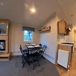Caravan At Newquay Bay Resort - 3 Bedrooms