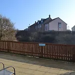 61 Longstone Close