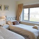 61 Longstone Close