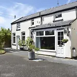 The Cottage At Stanley Villa