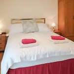 Russet Cottage - E4678