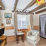 Duck Cottage