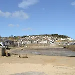 Portland Cottage