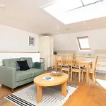 Joivy Superb Flats In The Heart Of Edinburgh