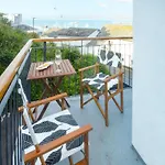 9 Dolphin Court