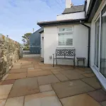 Min Y Mor - Morfa Nefyn