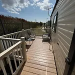 Promenade 852 - Pet Friendly, Wifi And Just A Few Steps From The Beach, Close To Fantasy Island - Meadow Lakes Caravan & Lodge Hire