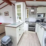Pet Friendly, Luxury Lodge With Decking In Suffolk Near The Beach Ref 32108A