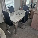 P&T'S Home From Home, Platinum Spacious Lodge