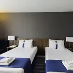 Holiday Inn Express Poole By Ihg