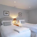 Alexandra Cottage Apartments