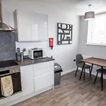 Modern 1 Bedroom Liverpool Apartment