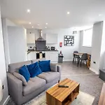 Modern 1 Bedroom Liverpool Apartment