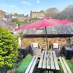 Issys Cottage