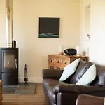 Family Beach House In Heart Of Broad Haven For 14