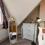 Mamoir'S Place