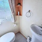 Lovely 6 Berth Caravan On California Cliffs Holiday Park In Norfolk Ref 50007M