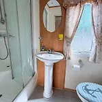 Lovely 6 Berth Caravan On California Cliffs Holiday Park In Norfolk Ref 50007M