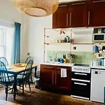 Historic Luxury Apartment In Royal Mile, Heart Of The Old Town