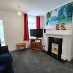 Lucky Home 15 - Ideal For Trade & Family - 2 Bedrooms - 2 Beds - Max 4 Guests - Close To Bae, Docks, Lake District, Beaches