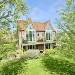Oyster Cottage