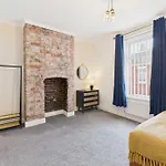 Host & Stay - Milbanke House