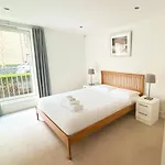Stylish & Central 2 Beds Apartment In Edinburgh